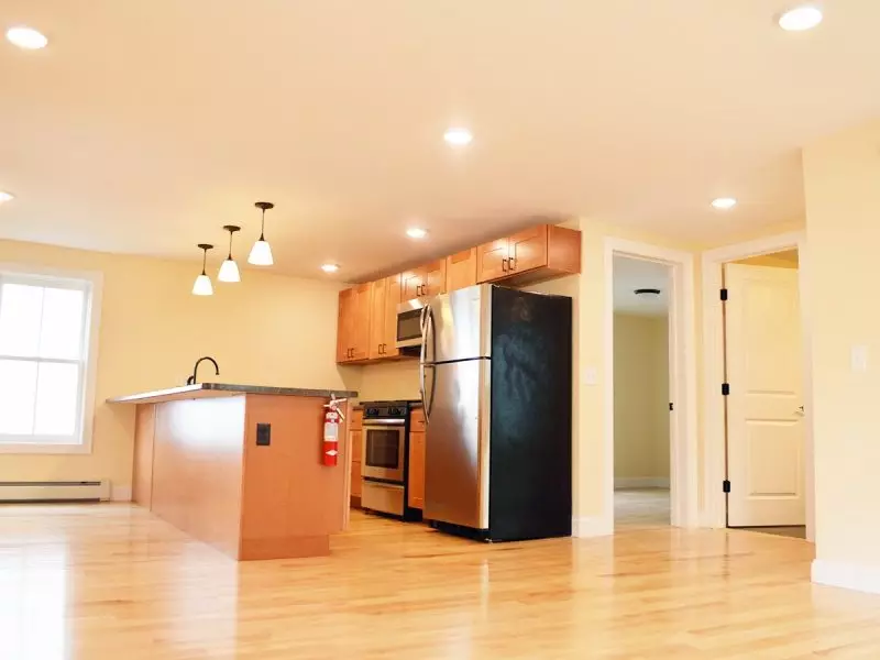 277 North Street, Burlington, VT | Renovated 3 Bedroom, 1.5 Bath Apartment with Parking | June 2027