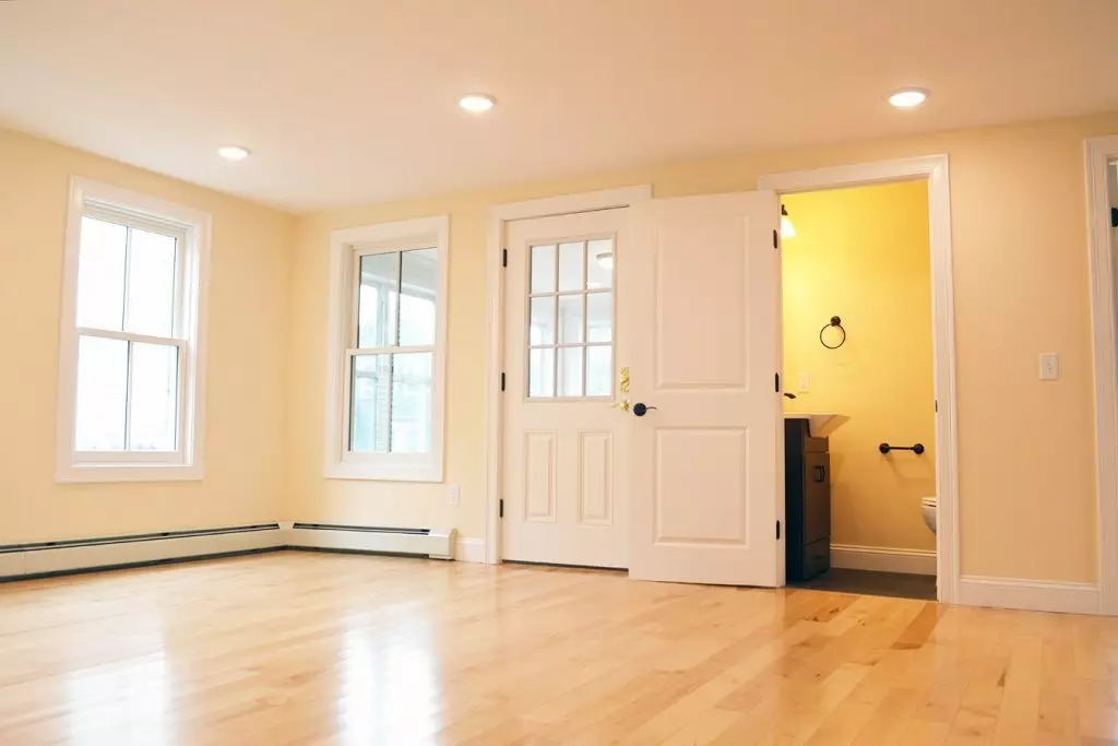 277 North Street, Burlington, VT | Renovated 3 Bedroom, 1.5 Bath Apartment with Parking | June 2027