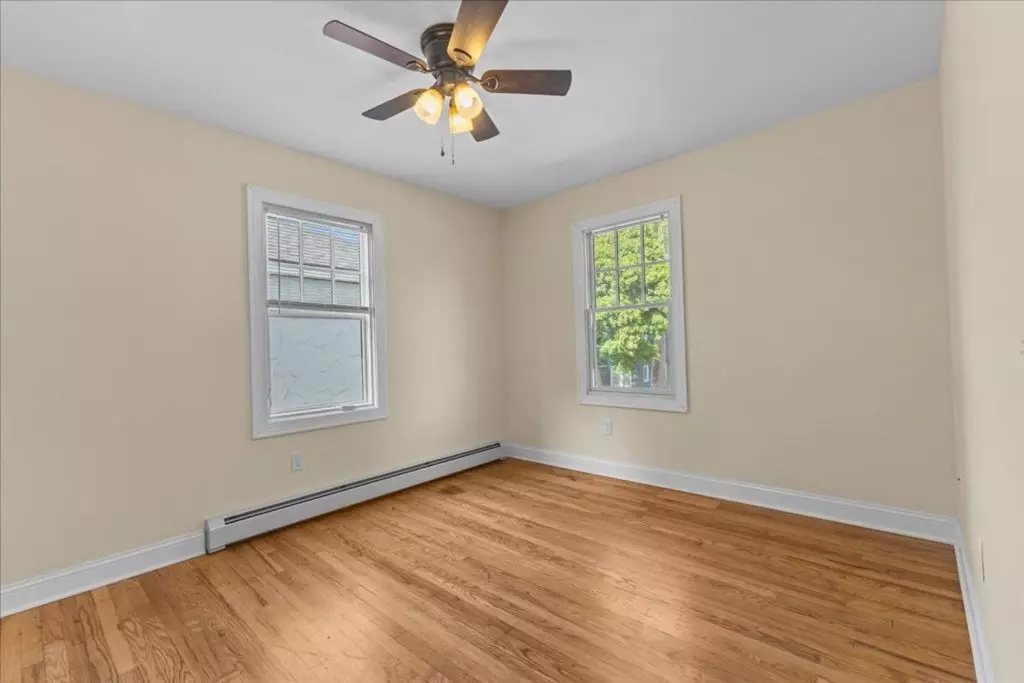 Newly Renovated 5 Bedroom Apartment in Burlington, VT | Free Parking & Near UVM | June 2027
