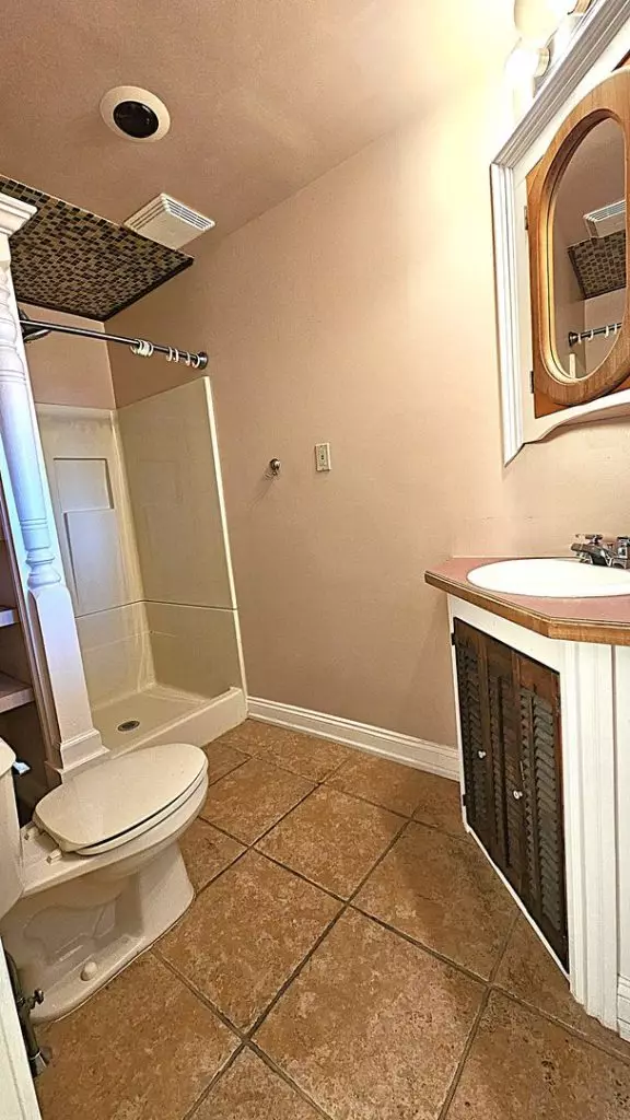 Unique 3 Bedroom Apartment in Burlington, VT | Loft, Skylight & In-Unit Laundry | June 2027