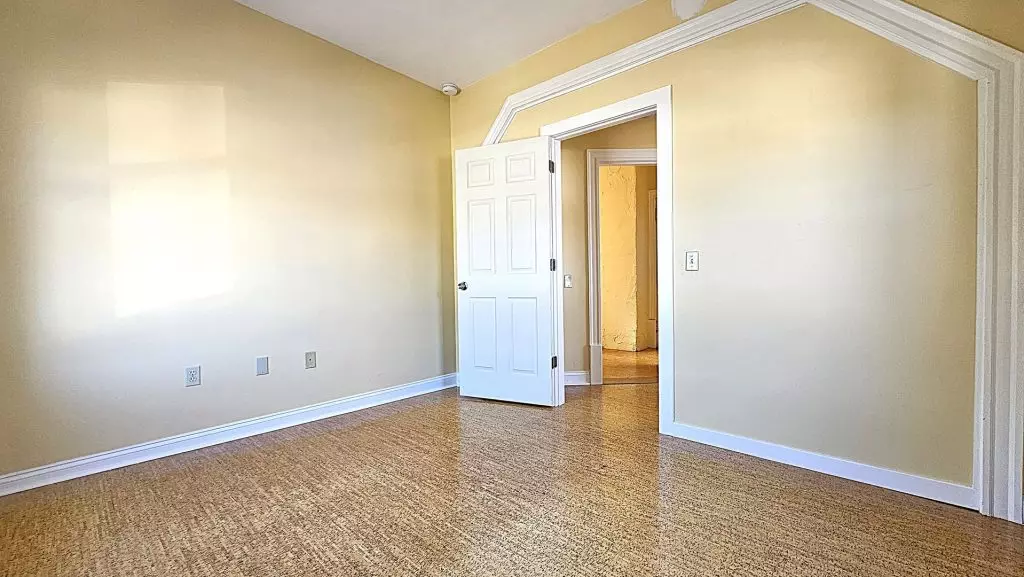 Unique 3 Bedroom Apartment in Burlington, VT | Loft, Skylight & In-Unit Laundry | June 2027