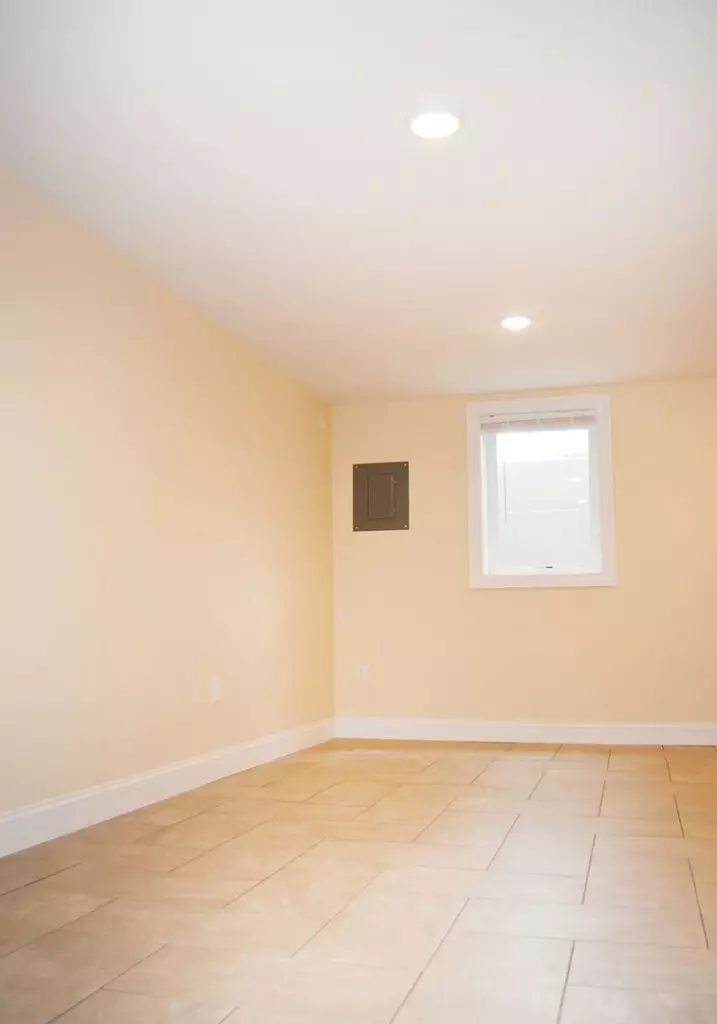 18 Luck St, Burlington, VT | 3 Bedroom Townhouse Near UVM & Downtown | June 2027