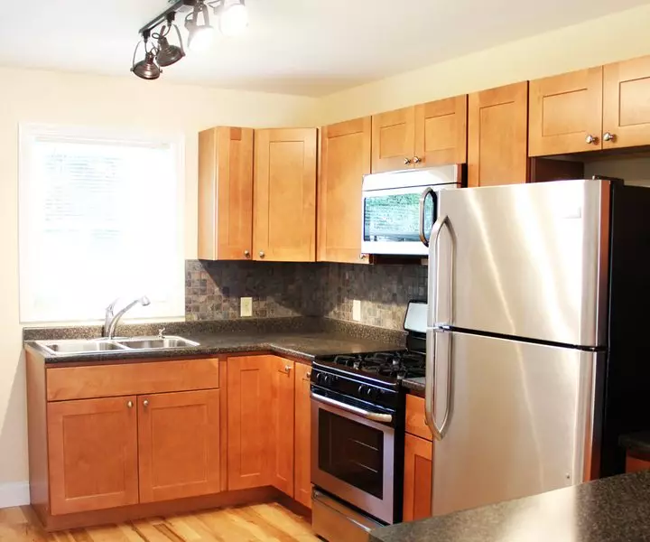 20 Luck St, Burlington, VT | 3 Bedroom Townhouse Near UVM & Downtown | June 2027