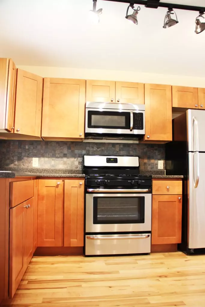 20 Luck St, Burlington, VT | 3 Bedroom Townhouse Near UVM & Downtown | June 2027