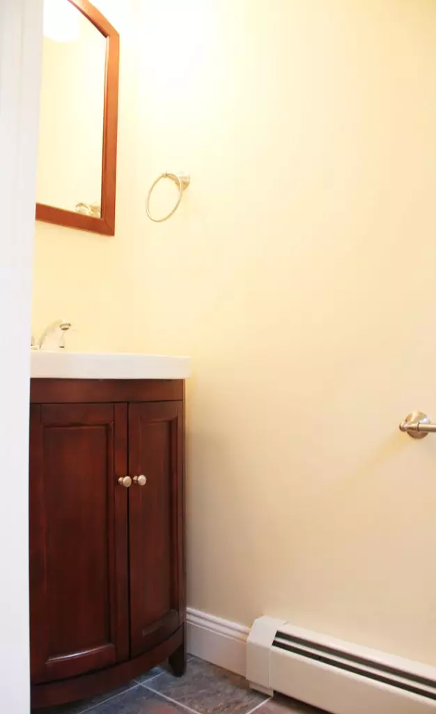 20 Luck St, Burlington, VT | 3 Bedroom Townhouse Near UVM & Downtown | June 2027