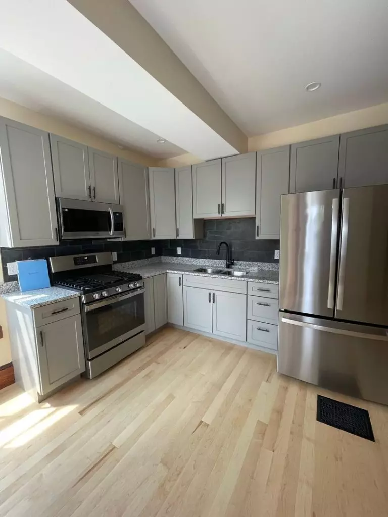 88 North Winooski Ave, Burlington, VT | Updated 4 Bedroom Apartment with Historic Charm | June 2027