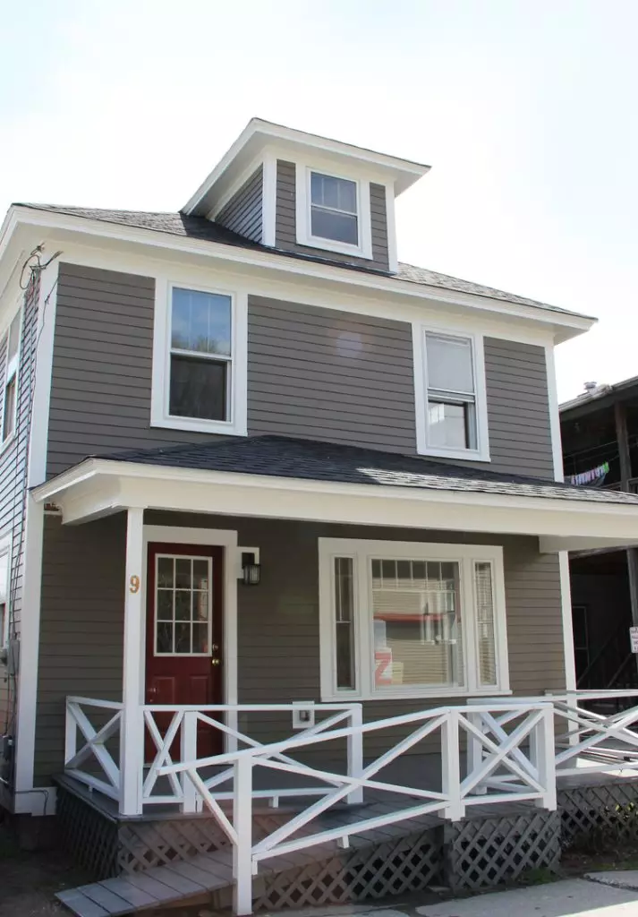 9 Peru St, Burlington, VT | 5 Bedroom House with Private Yard & Parking | June 2027