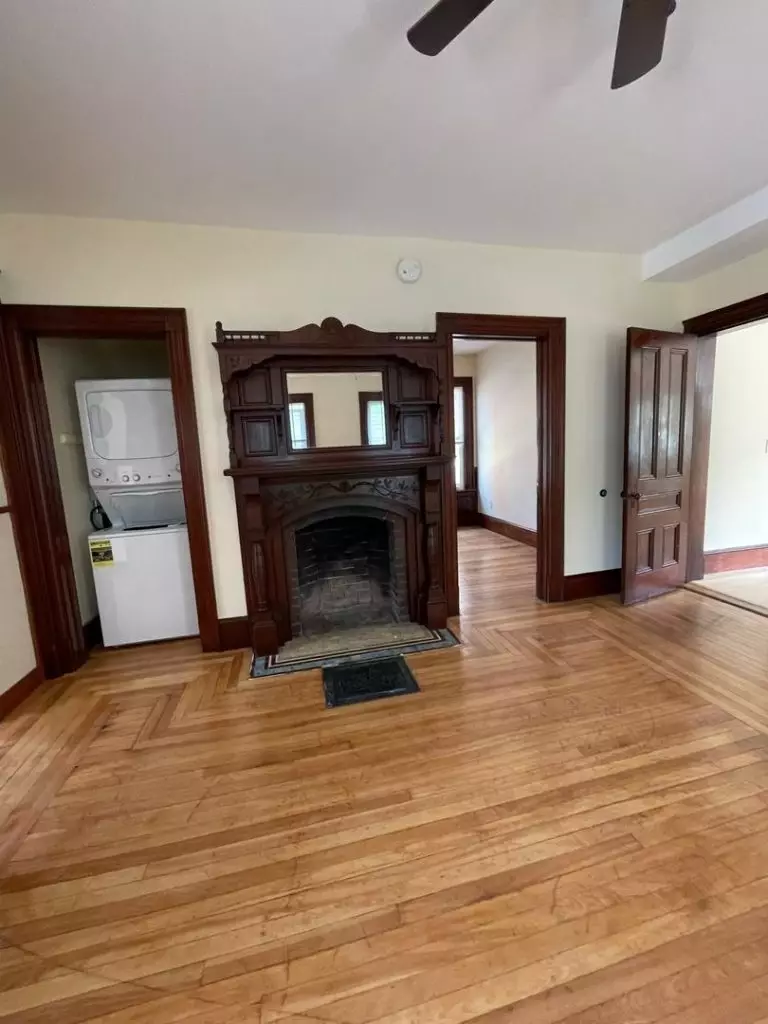 88 North Winooski Ave, Burlington, VT | Updated 4 Bedroom Apartment with Historic Charm | June 2027