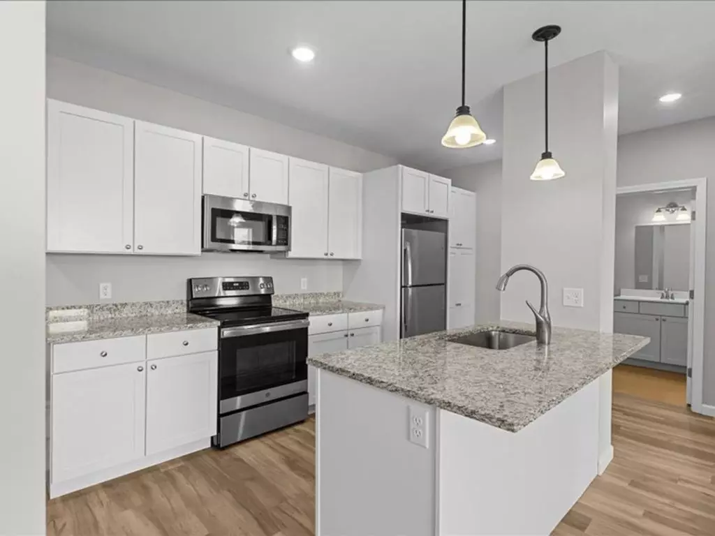 Newly Renovated 2 Bedroom in Williston – Available Starting October 15th!