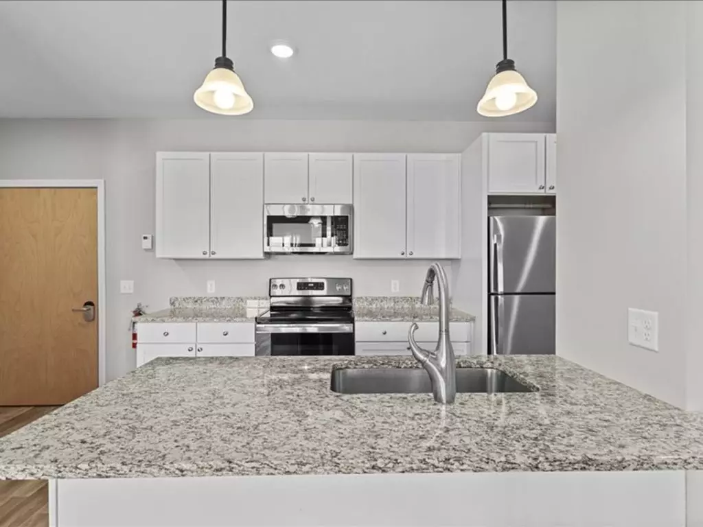 Newly Renovated 2 Bedroom in Williston – Available Starting October 15th!