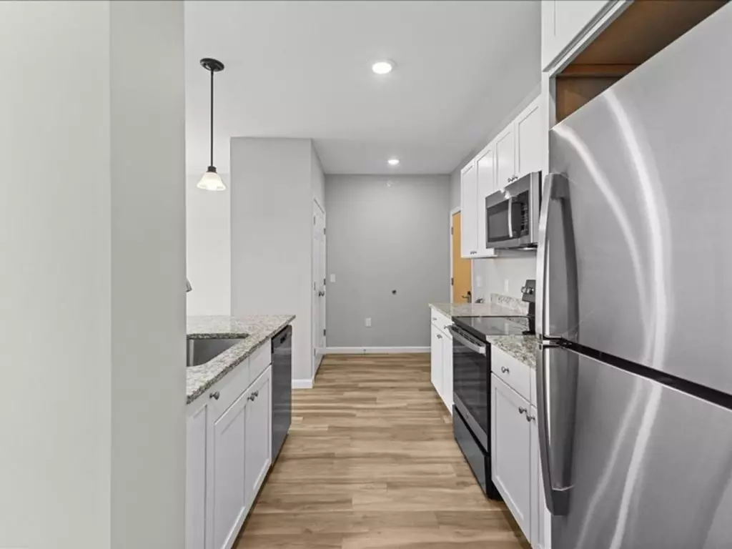 Newly Renovated 2 Bedroom in Williston – Available Starting October 15th!