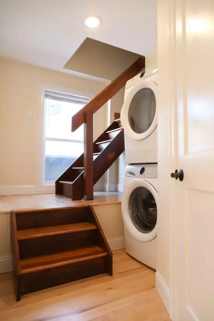 6 Chase St, Burlington, VT | 5 Bedroom, 2 Bathroom Apartment Near UVM | June 2027