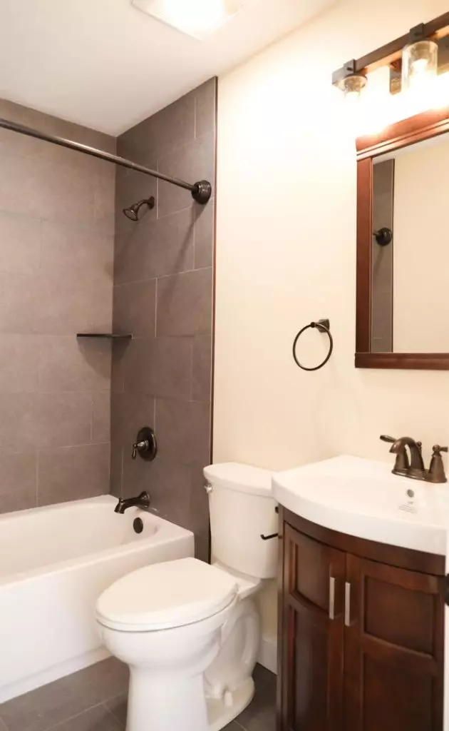 6 Chase St, Burlington, VT | 5 Bedroom, 2 Bathroom Apartment Near UVM | June 2027