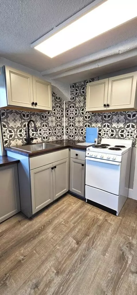 Studio with Parking – 603 Riverside, Burlington VT