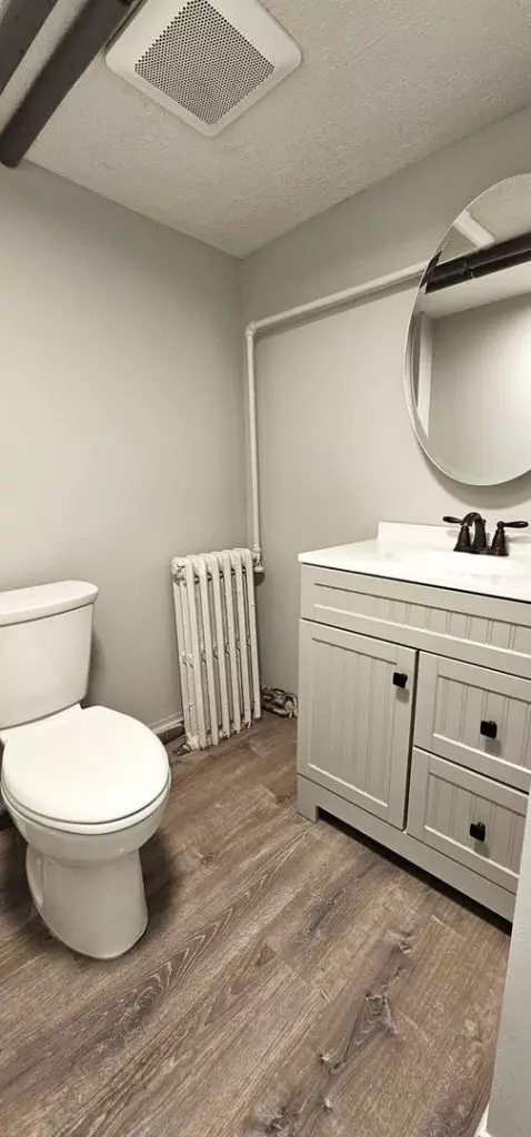 Studio with Parking – 603 Riverside, Burlington VT
