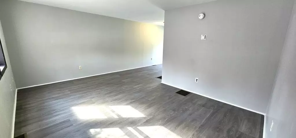 Two Bedroom Townhouse in Colchester – Available November 1, 2026
