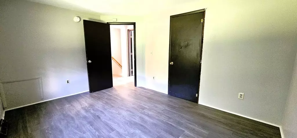 Two Bedroom Townhouse in Colchester – Available November 1, 2026