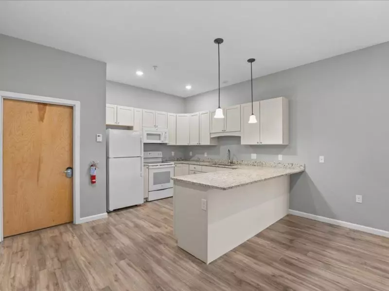 2 Bedroom Apartment in Williston | Heat & Hot Water Included