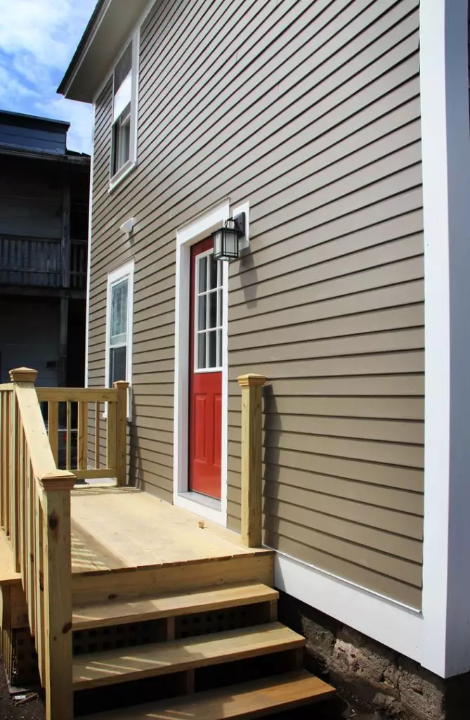 9 Peru St, Burlington, VT | 5 Bedroom House with Private Yard & Parking | June 2027