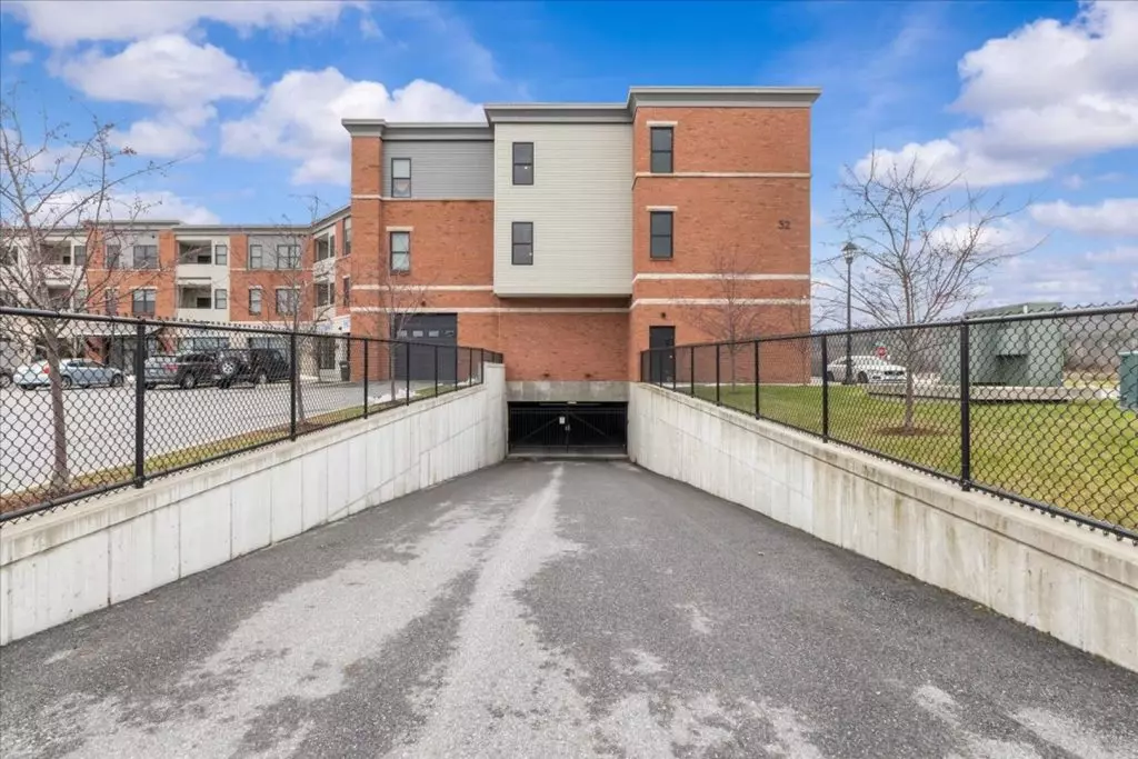 Spacious 2-Bedroom, 2 Bath Apartment at 32 Cottonwood Drive, Apt #301 – Williston, VT!