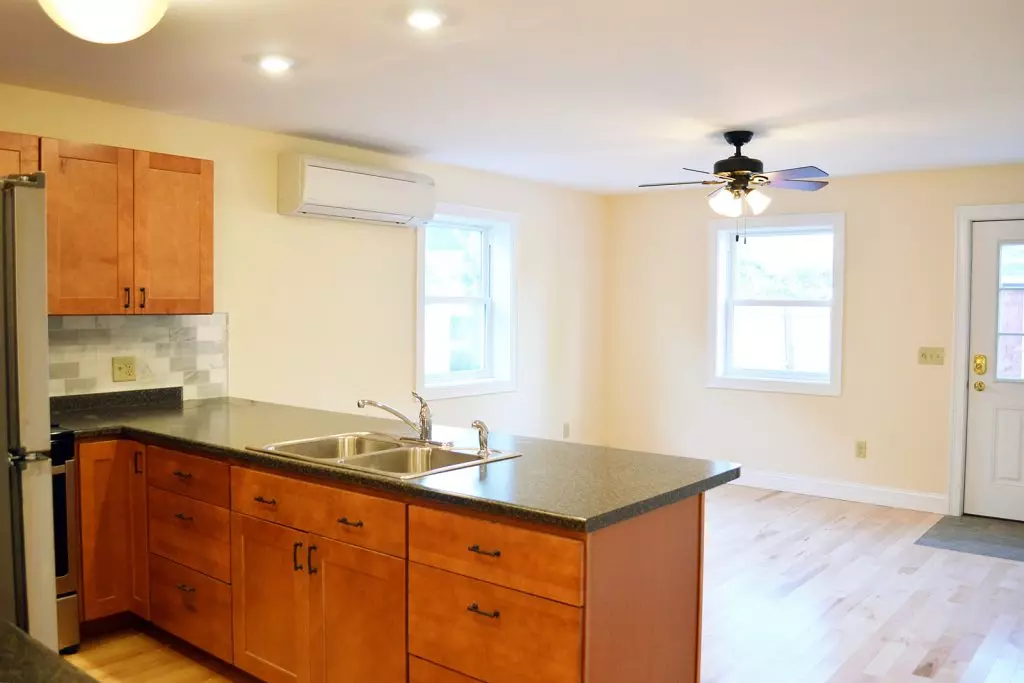 16 Peru St, Burlington, VT | Newly Renovated 5 Bedroom House with Garage | June 2027