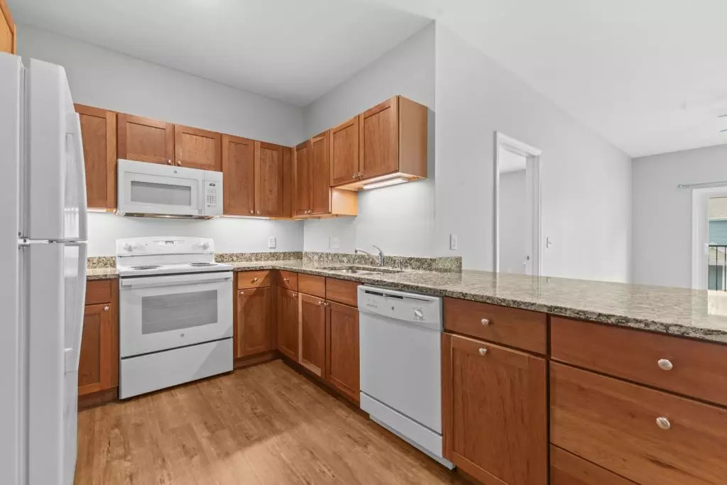 Available Now – Modern 2 Bedroom, 2 Bathroom Apartment in Essex, VT – Heat & Hot Water Included