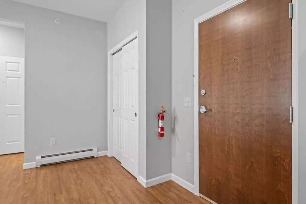 Available Now – Modern 2 Bedroom, 2 Bathroom Apartment in Essex, VT – Heat & Hot Water Included