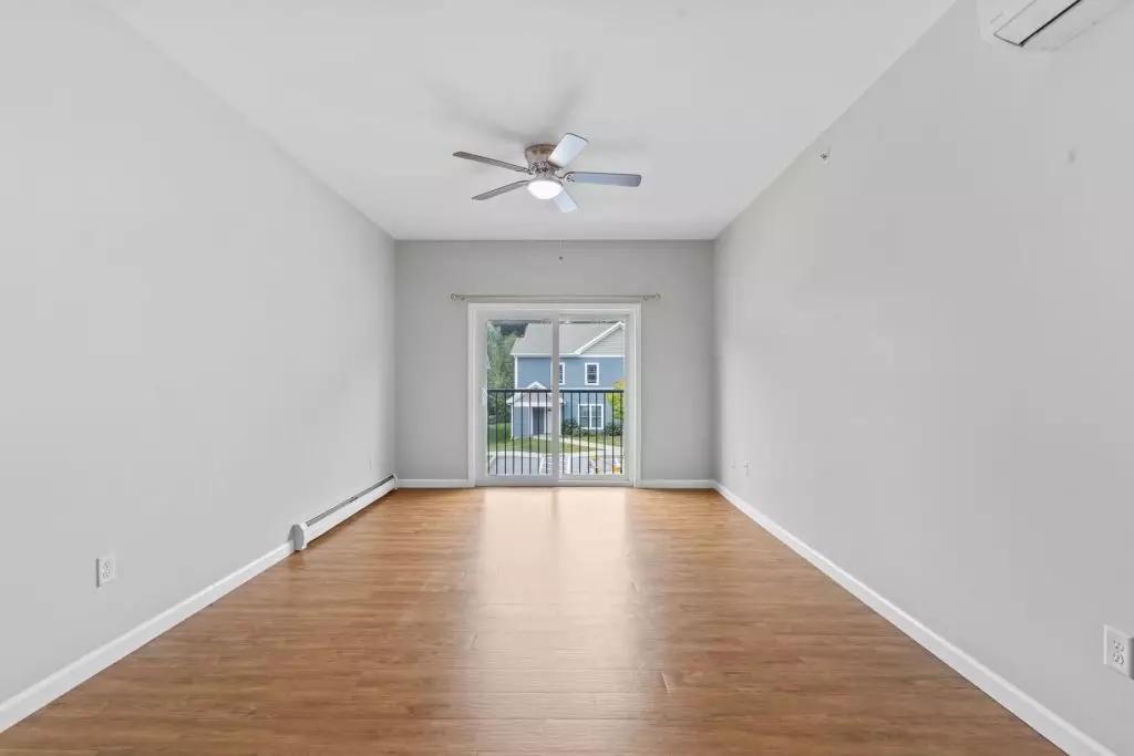 Available Now – Modern 2 Bedroom, 2 Bathroom Apartment in Essex, VT – Heat & Hot Water Included
