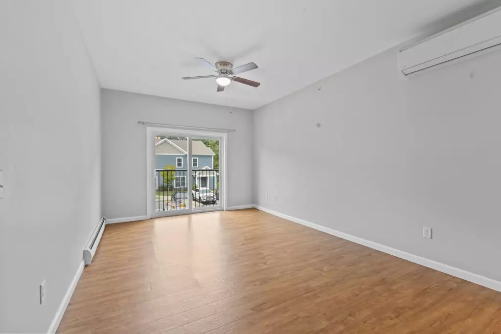 Available Now – Modern 2 Bedroom, 2 Bathroom Apartment in Essex, VT – Heat & Hot Water Included