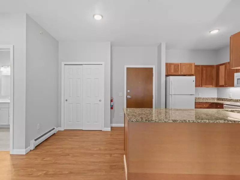 Available Now – Modern 2 Bedroom, 2 Bathroom Apartment in Essex, VT – Heat & Hot Water Included