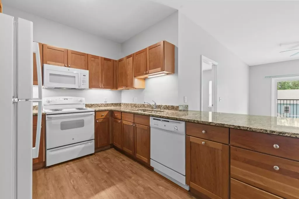 Available Now – Modern 2 Bedroom, 2 Bathroom Apartment in Essex, VT – Heat & Hot Water Included