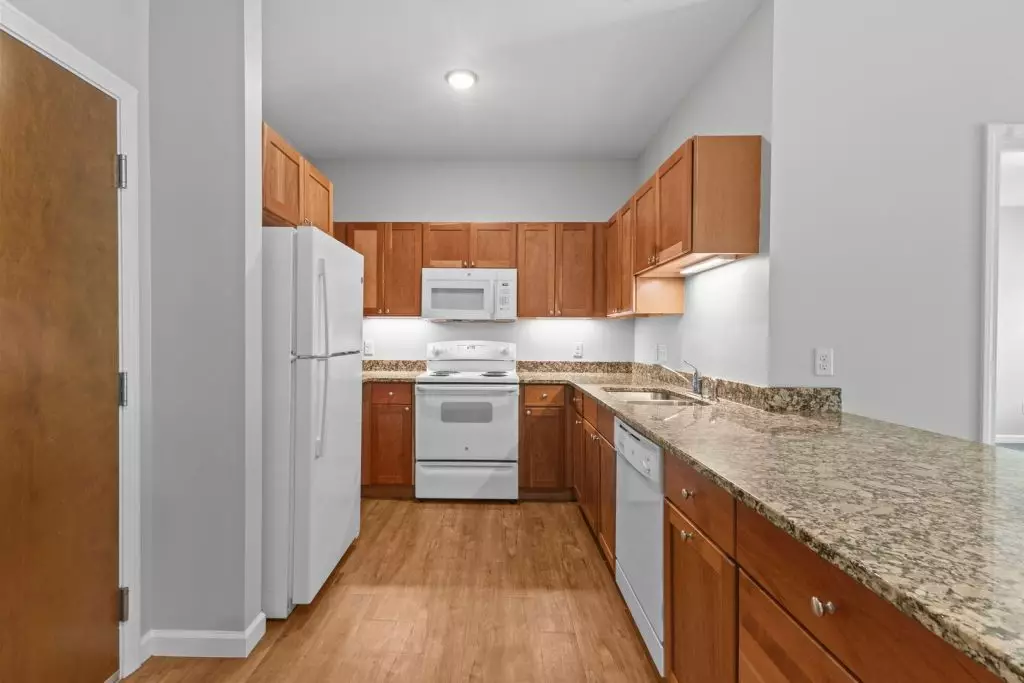 Available Now – Modern 2 Bedroom, 2 Bathroom Apartment in Essex, VT – Heat & Hot Water Included
