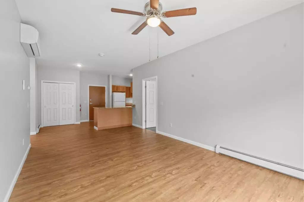 Available Now – Modern 2 Bedroom, 2 Bathroom Apartment in Essex, VT – Heat & Hot Water Included