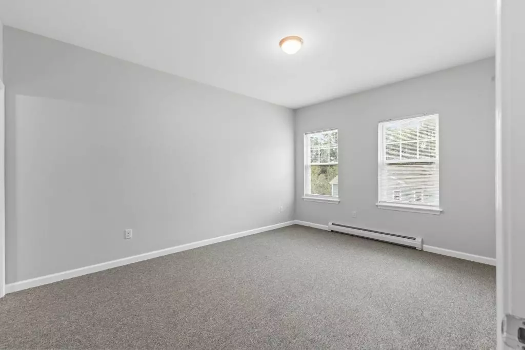 Available Now – Modern 2 Bedroom, 2 Bathroom Apartment in Essex, VT – Heat & Hot Water Included