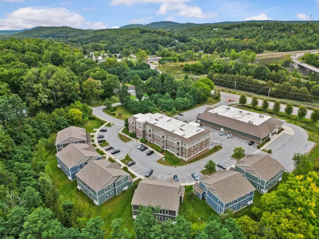 Available Now – Modern 2 Bedroom, 2 Bathroom Apartment in Essex, VT – Heat & Hot Water Included