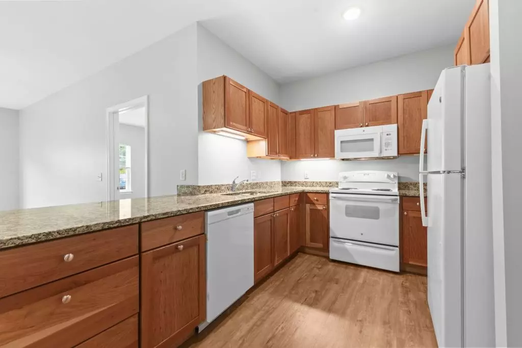 Available Now – Modern 2 Bedroom, 2 Bathroom Apartment in Essex, VT – Heat & Hot Water Included