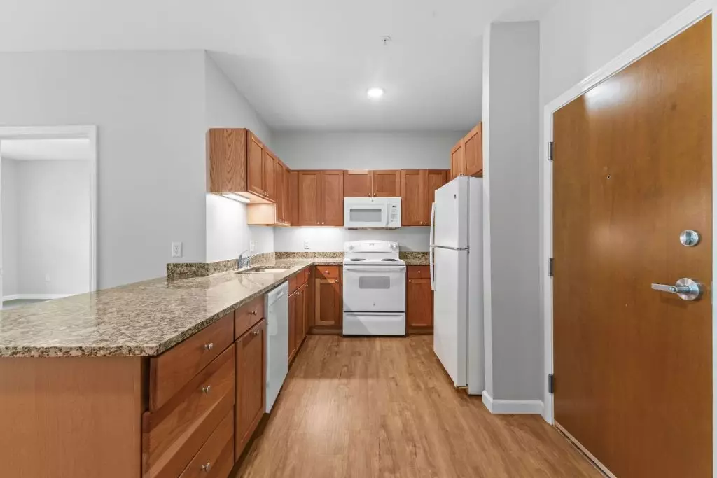 Available Now – Modern 2 Bedroom, 2 Bathroom Apartment in Essex, VT – Heat & Hot Water Included