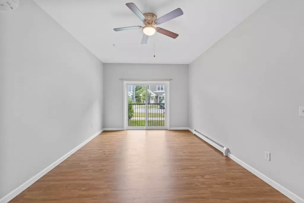 Available Now – Modern 2 Bedroom, 2 Bathroom Apartment in Essex, VT – Heat & Hot Water Included