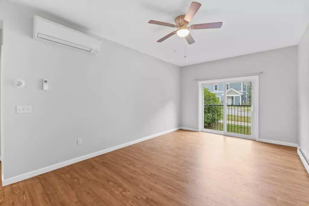 Available Now – Modern 2 Bedroom, 2 Bathroom Apartment in Essex, VT – Heat & Hot Water Included