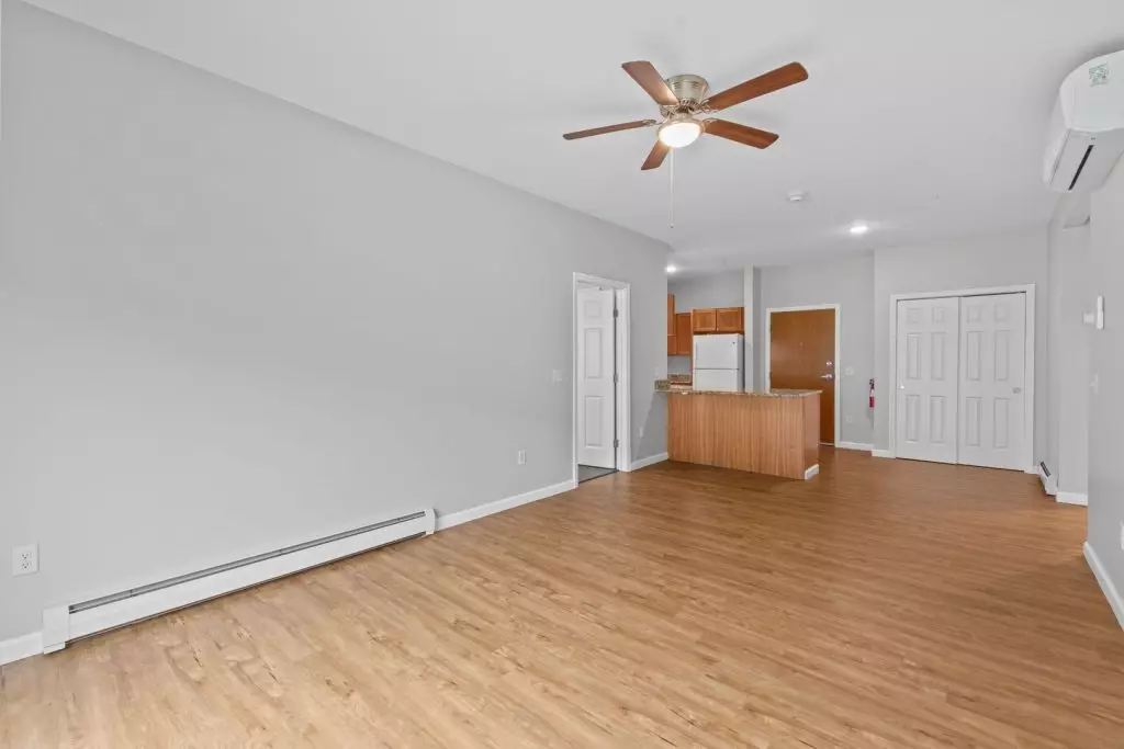 Available Now – Modern 2 Bedroom, 2 Bathroom Apartment in Essex, VT – Heat & Hot Water Included