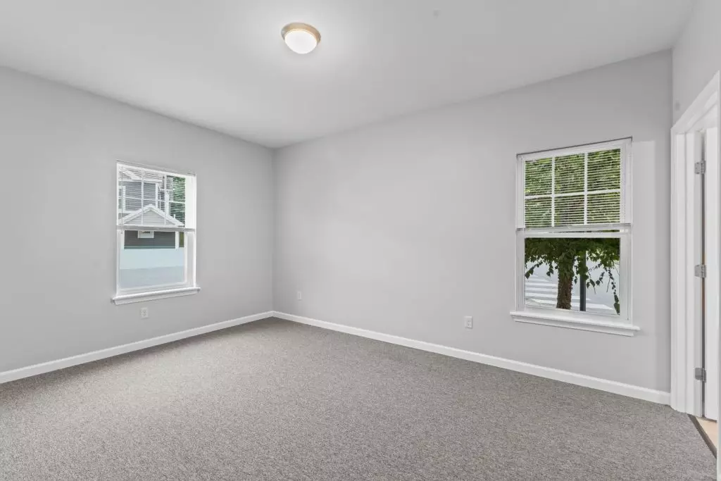 Available Now – Modern 2 Bedroom, 2 Bathroom Apartment in Essex, VT – Heat & Hot Water Included