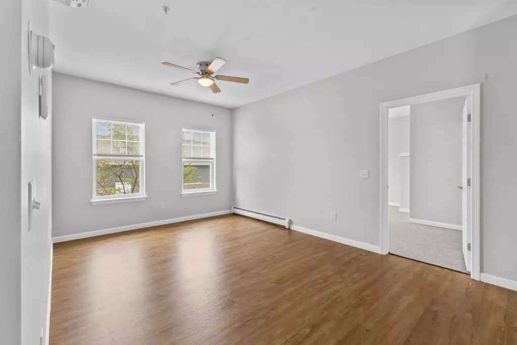 Available Now – Modern 2 Bedroom, 2 Bathroom Apartment in Essex, VT – Heat & Hot Water Included