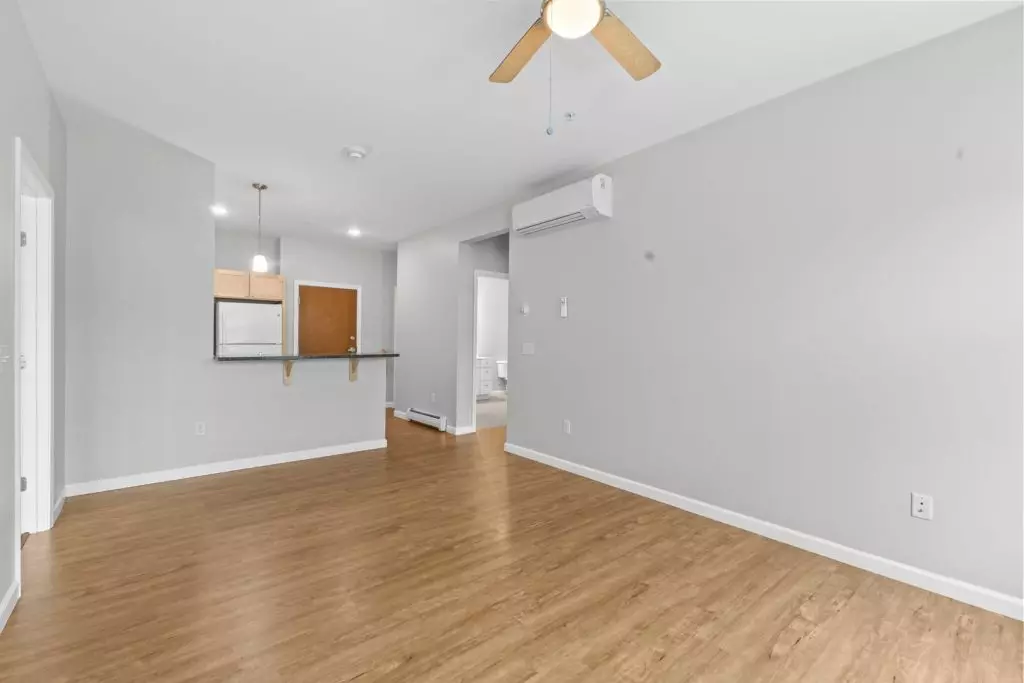 Available Now – Modern 2 Bedroom, 2 Bathroom Apartment in Essex, VT – Heat & Hot Water Included