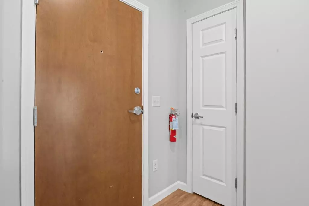 Available Now – Modern 2 Bedroom, 2 Bathroom Apartment in Essex, VT – Heat & Hot Water Included