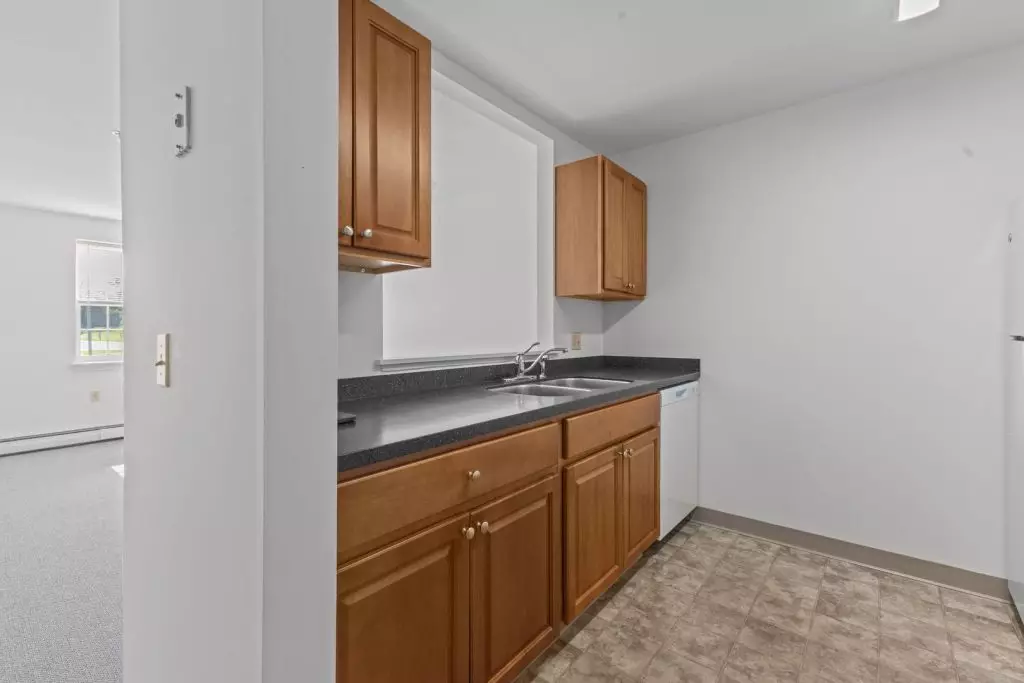 Available Now – 2 Bedroom 55+ Independent Senior Living Apartment in Williston, VT – Utilities Included