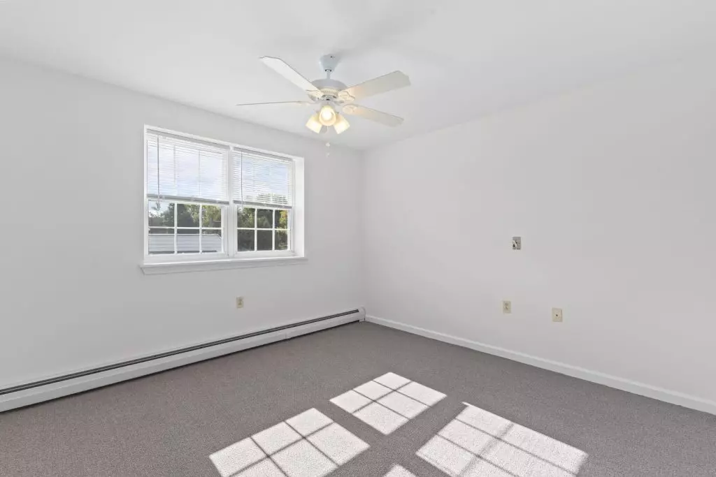 Available Now – 2 Bedroom 55+ Independent Senior Living Apartment in Williston, VT – Utilities Included