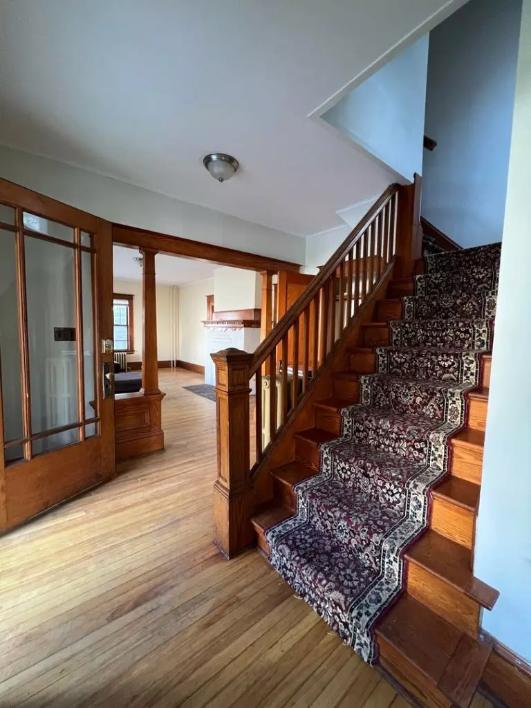 4 Bedroom House for Rent in Burlington, VT | South End | Large Eat-In Kitchen | June 2027