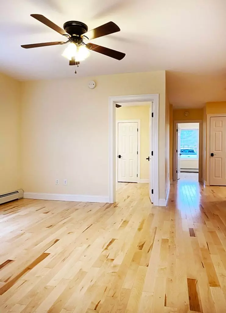 94 Lafountain St, Burlington, VT | Newly Renovated 4 Bedroom Apartment Near UVM | June 2027