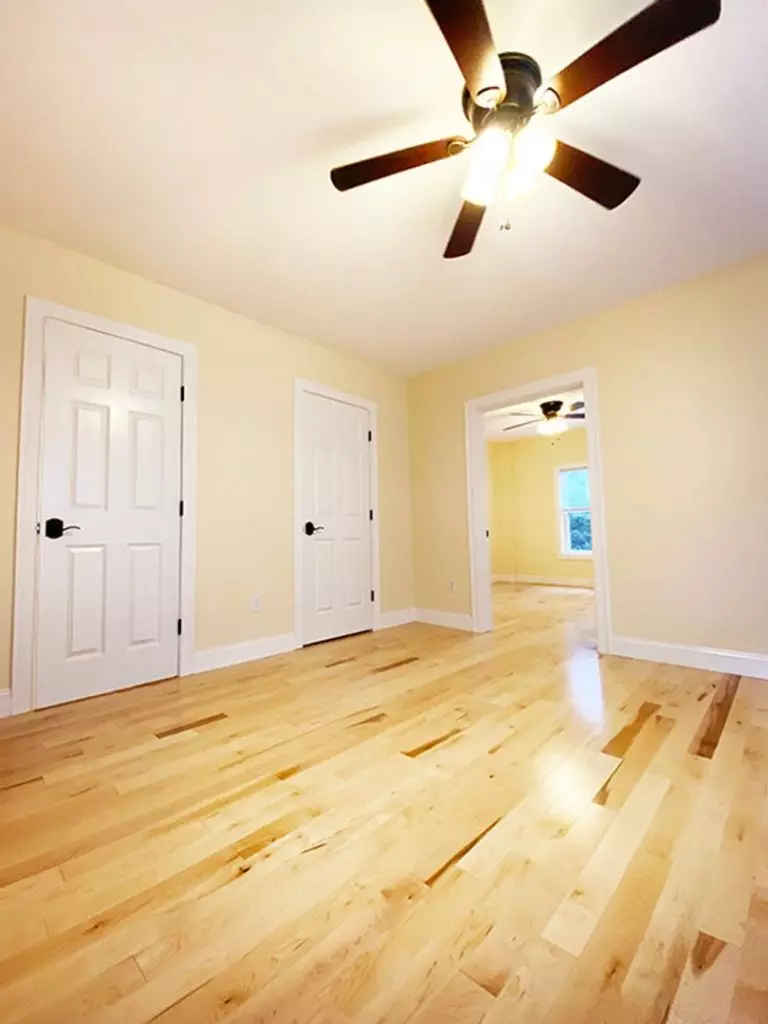 94 Lafountain St, Burlington, VT | Newly Renovated 4 Bedroom Apartment Near UVM | June 2027