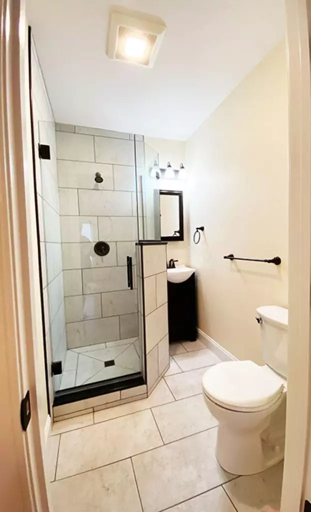 94 Lafountain St, Burlington, VT | Newly Renovated 4 Bedroom Apartment Near UVM | June 2027